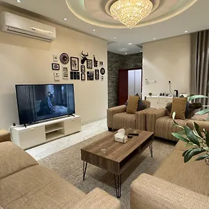 شقة فاخرة غرفة وصالة النرجس ١٦ الرياض